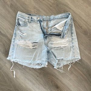 American Eagle Mom Short
